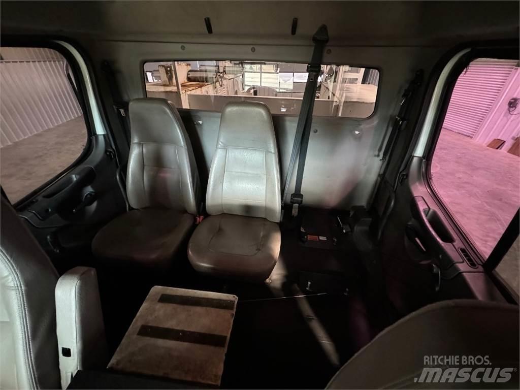 Freightliner 108SD Komunalna vozila