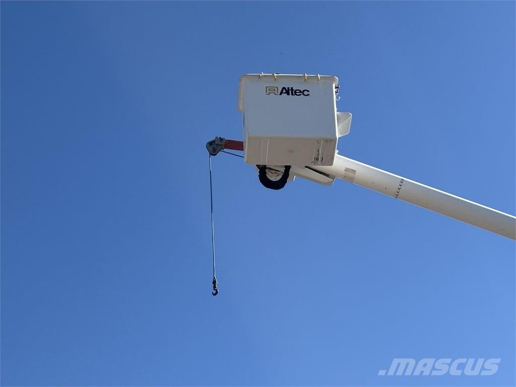 Freightliner M2 Avtokošare