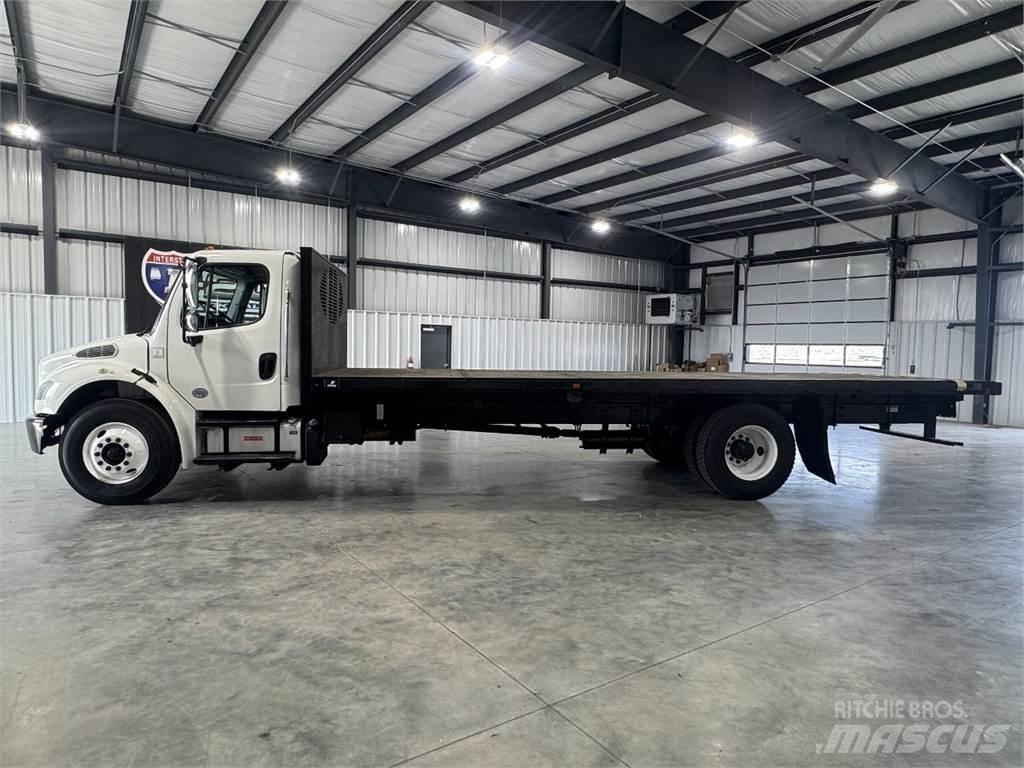 Freightliner M2 106 Tovornjaki s kesonom/platojem