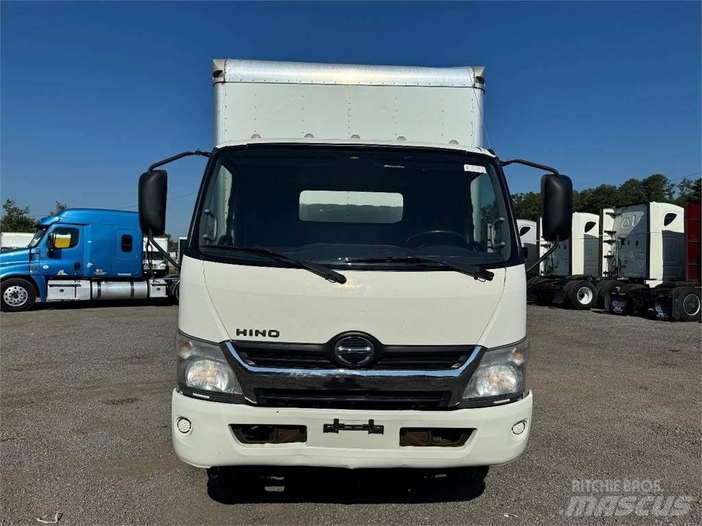 Hino 195 Tovornjaki zabojniki