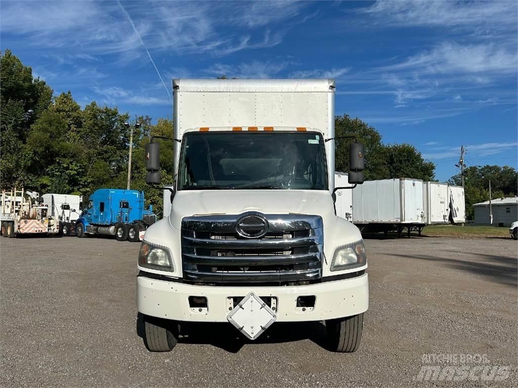 Hino 268 Tovornjaki zabojniki