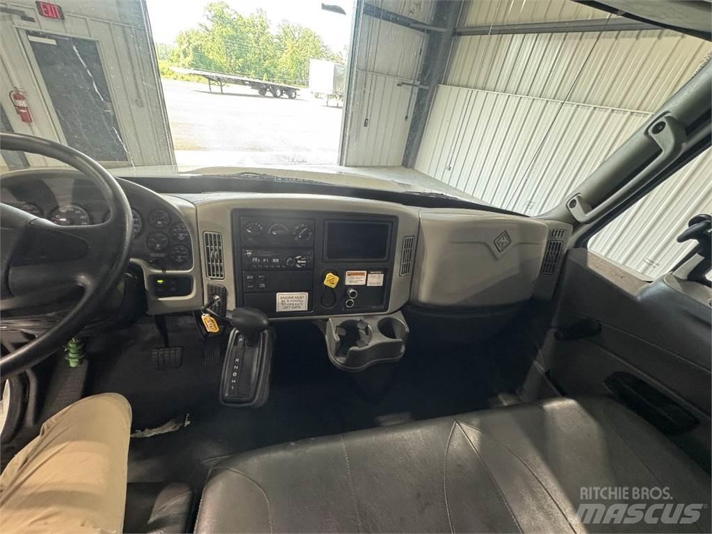 International 4300 Tovornjaki zabojniki
