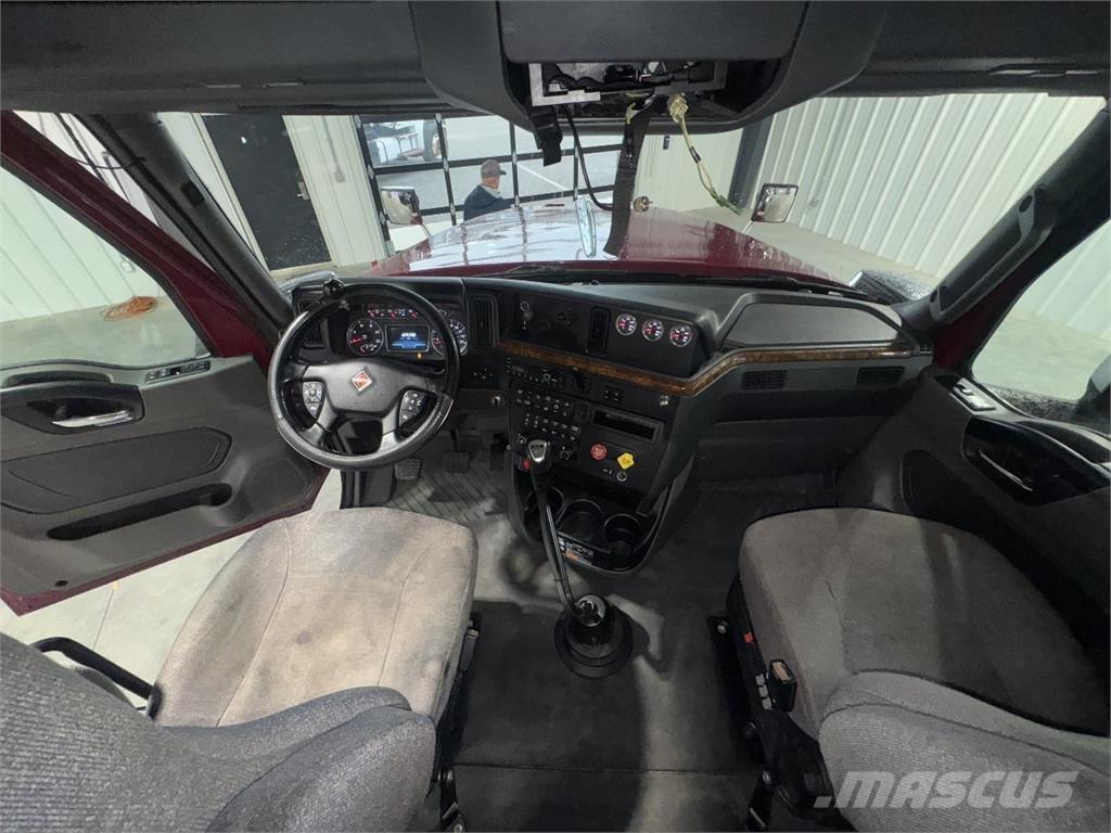 International LS532 Vlačilci