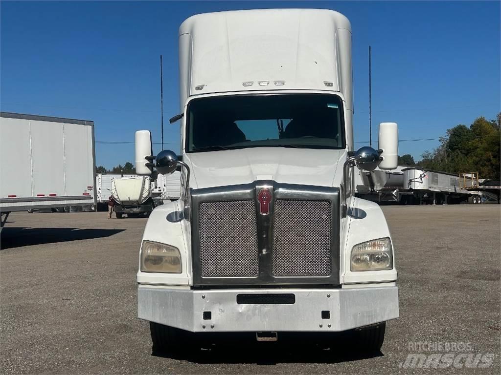 Kenworth T880 Vlačilci