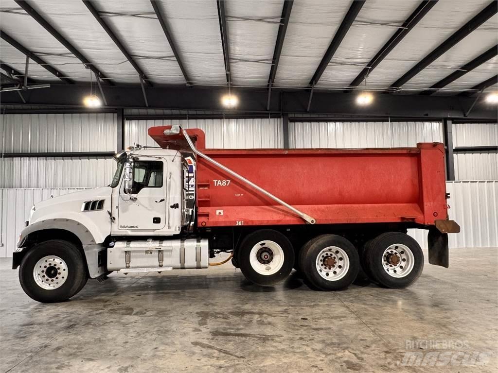 Mack GU713 Kiper tovornjaki