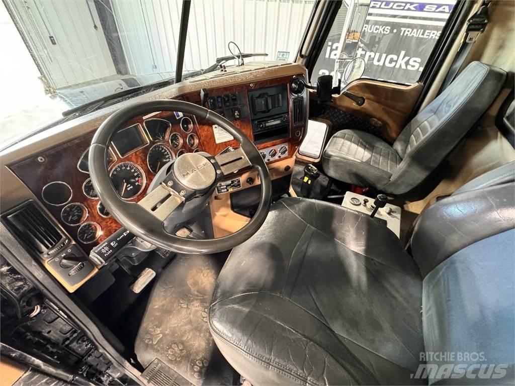 Mack GU713 Kiper tovornjaki