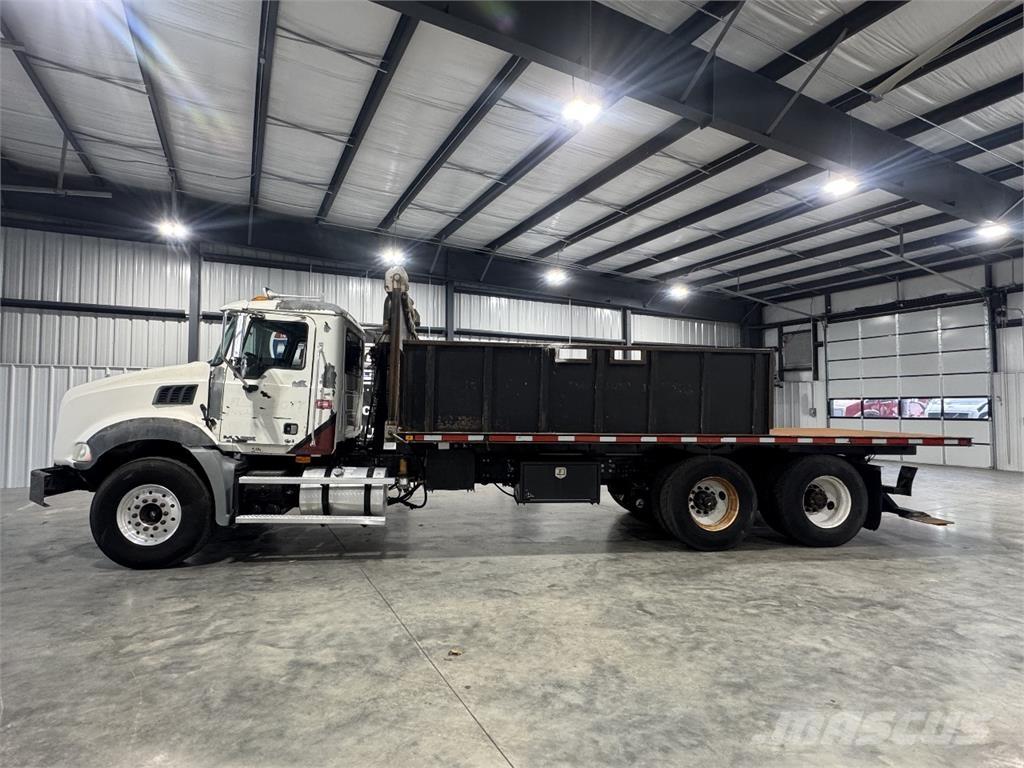 Mack GU813 Platforme