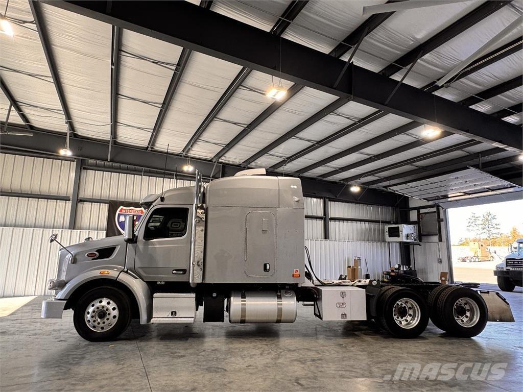 Peterbilt 567 Vlačilci