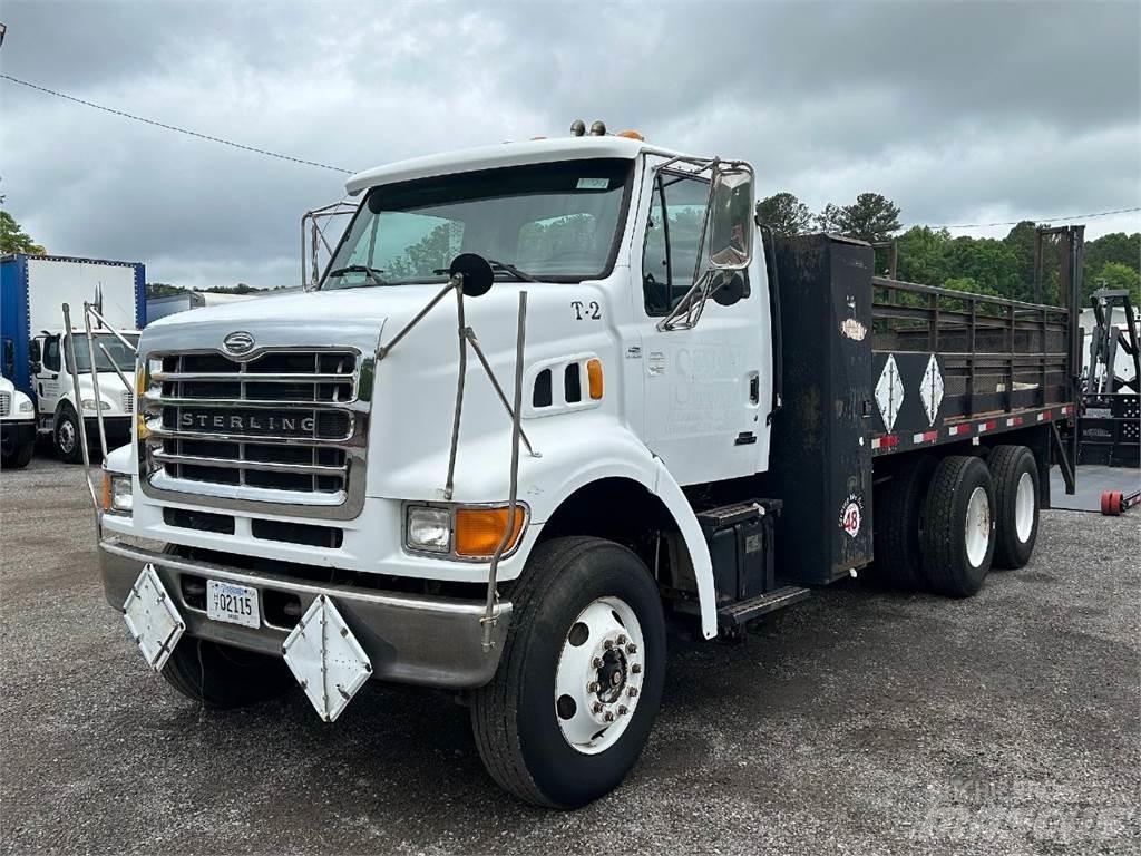 Sterling L7500 Tovornjaki s kesonom/platojem