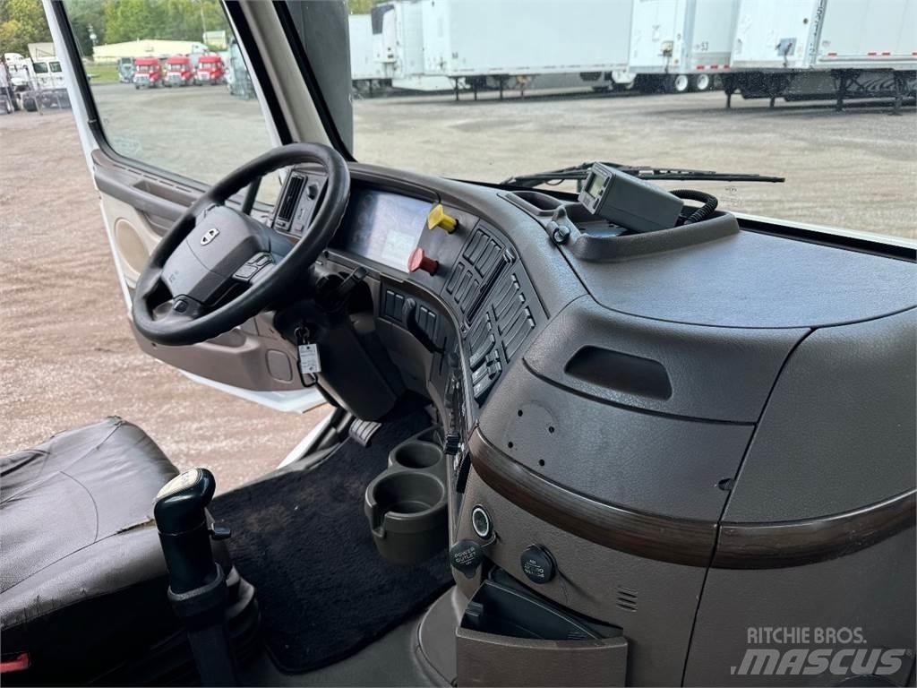 Volvo VNL42T300 Vlačilci