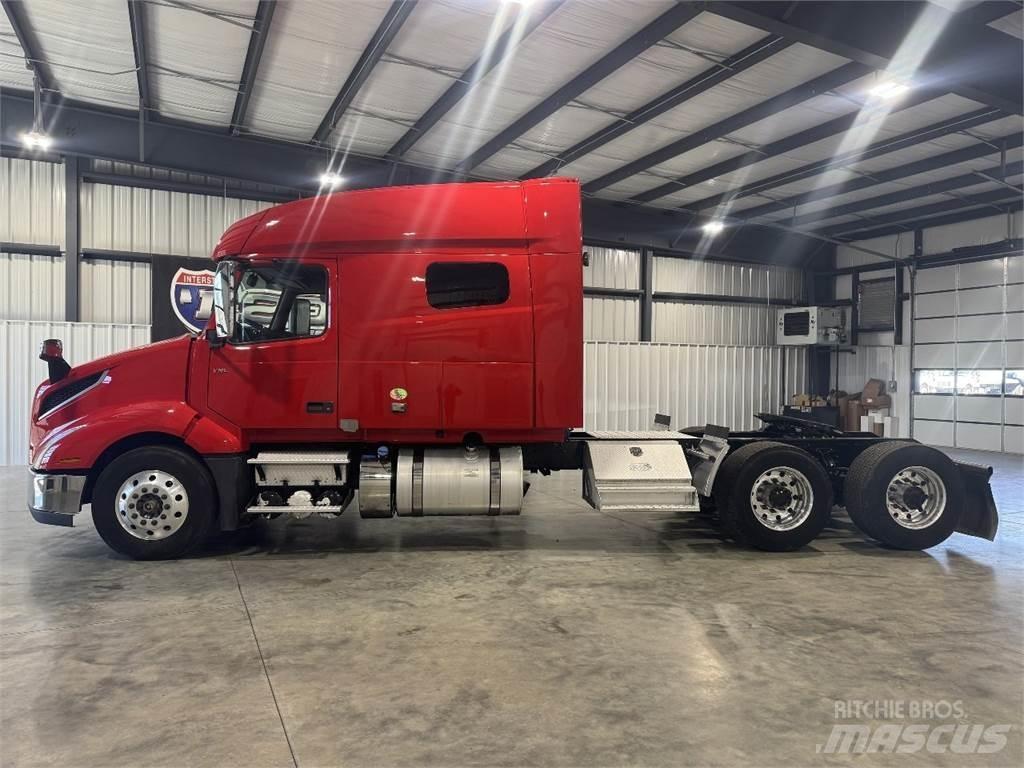 Volvo VNL64T740 Vlačilci