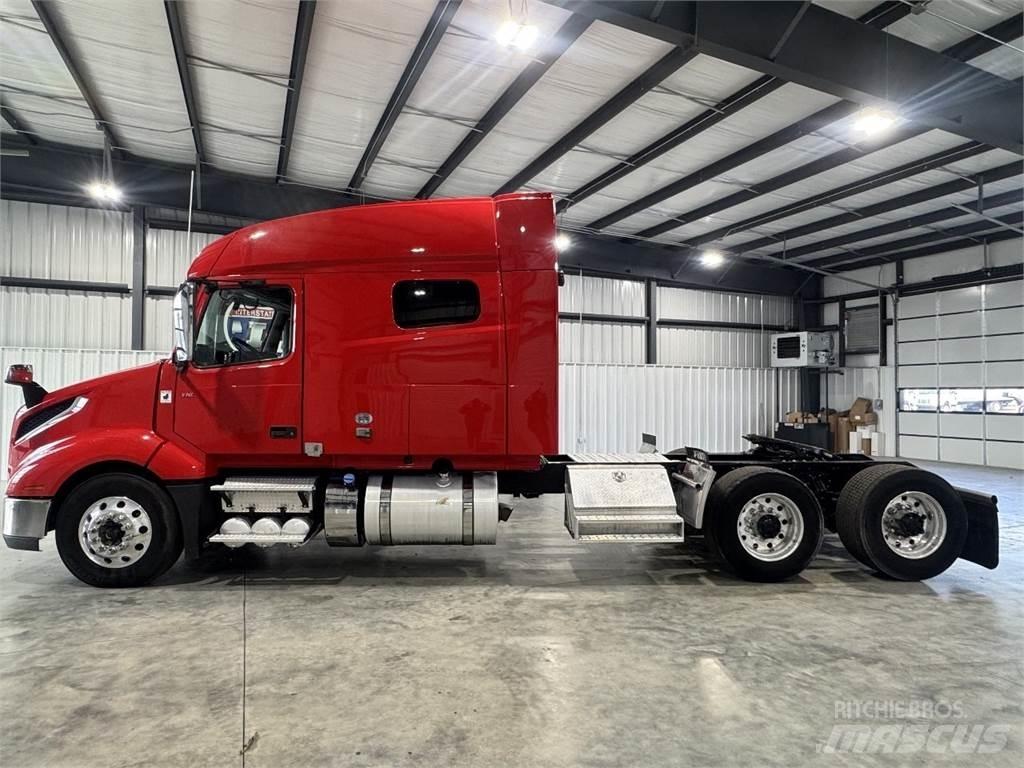 Volvo VNL64T740 Vlačilci