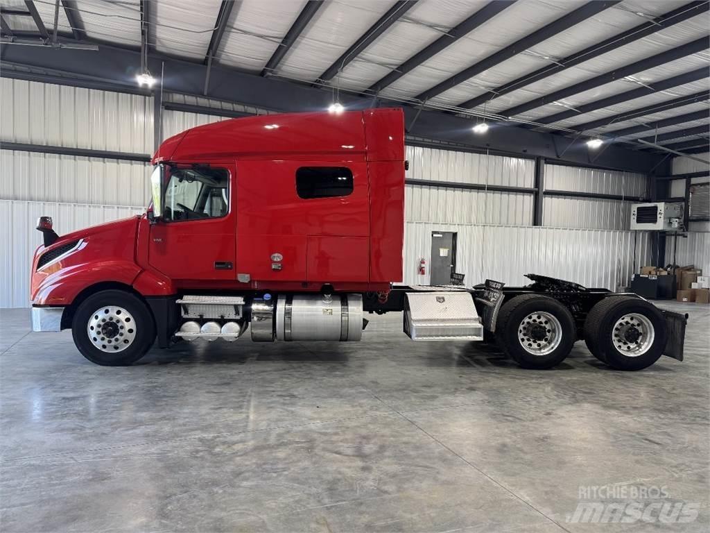 Volvo VNL64T740 Vlačilci