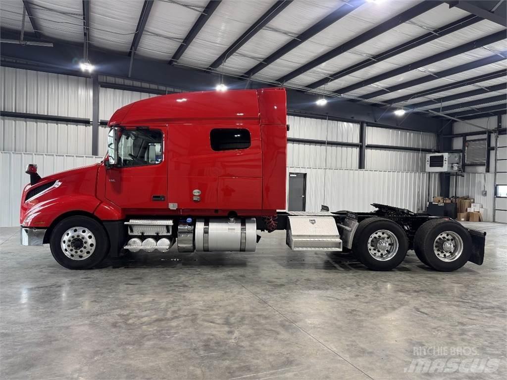 Volvo VNL64T740 Vlačilci