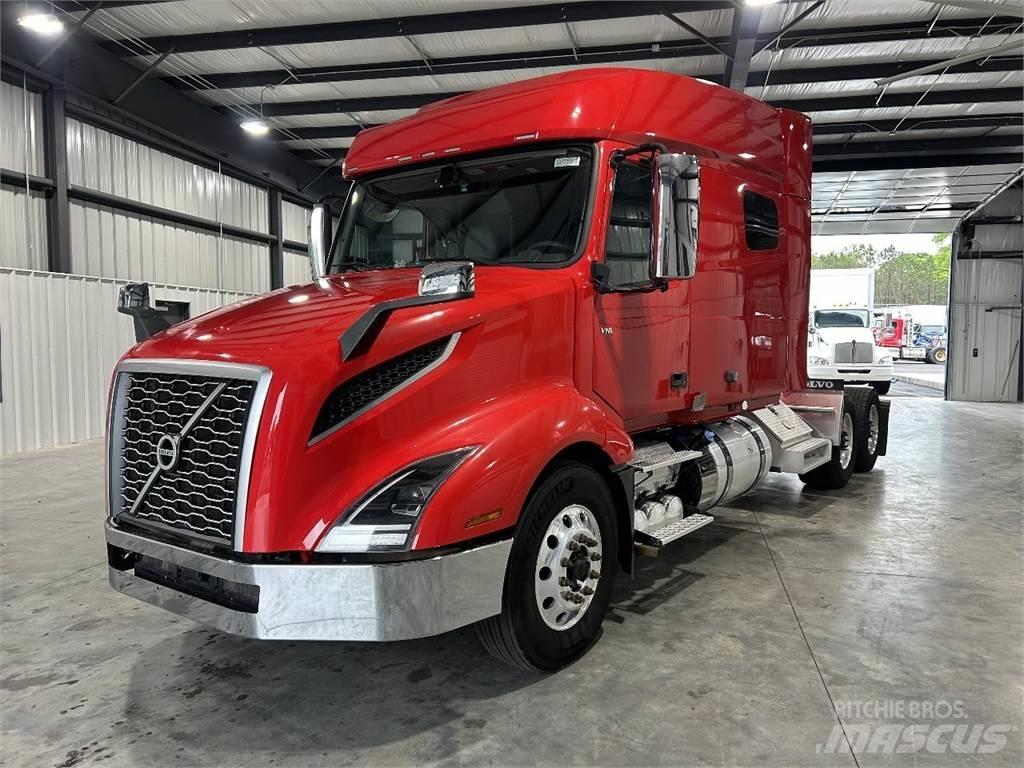 Volvo VNL64T740 Vlačilci