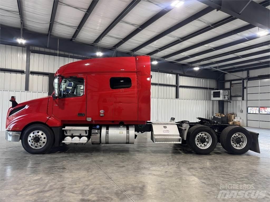 Volvo VNL64T740 Vlačilci