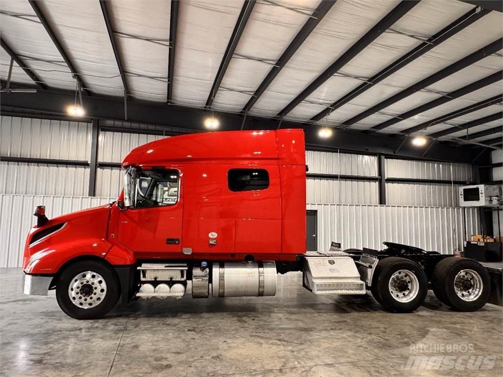 Volvo VNL64T740 Vlačilci