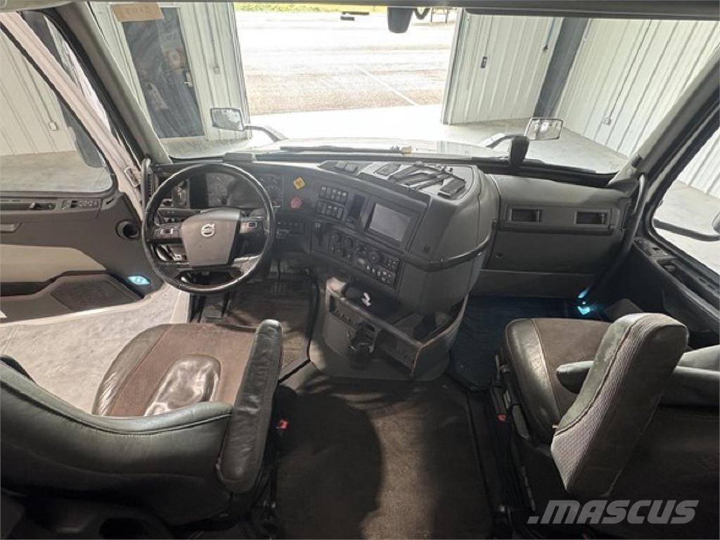 Volvo VNL860 Vlačilci