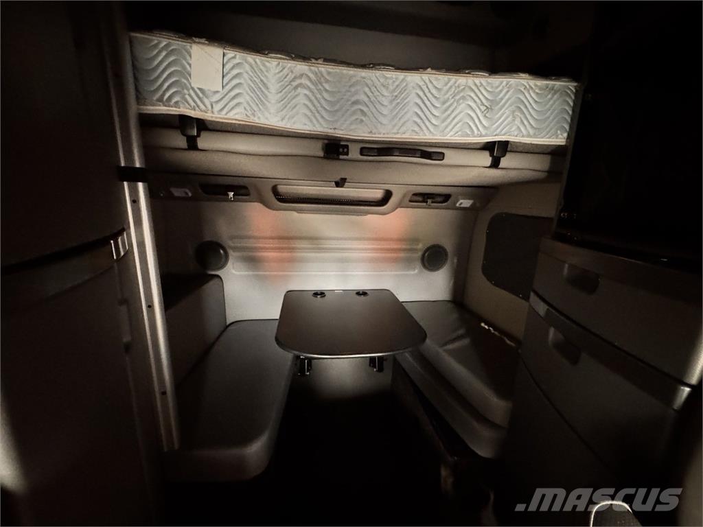 Volvo VNL860 Vlačilci