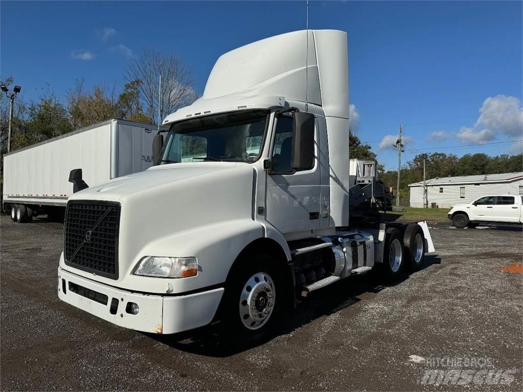 Volvo VNM64T200 Vlačilci
