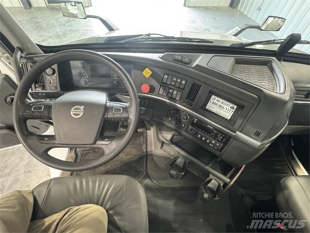 Volvo VNR64T300 Vlačilci