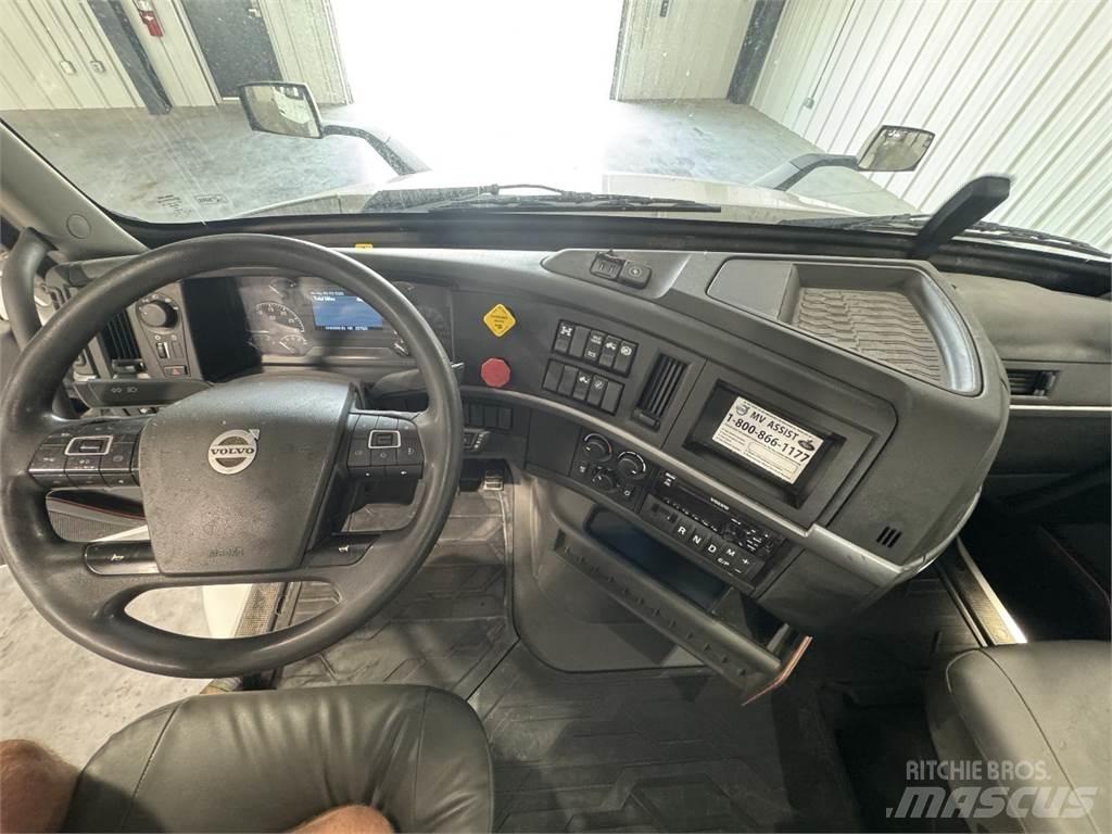 Volvo VNR64T300 Vlačilci