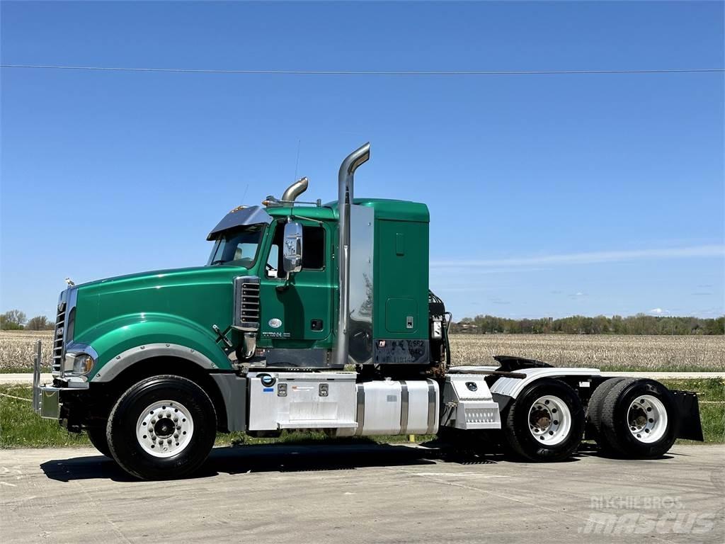 Mack Titan TD713 Vlačilci