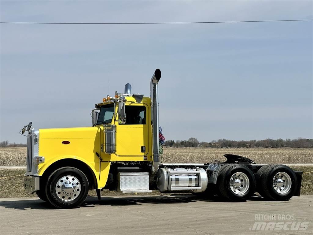 Peterbilt 389 Vlačilci
