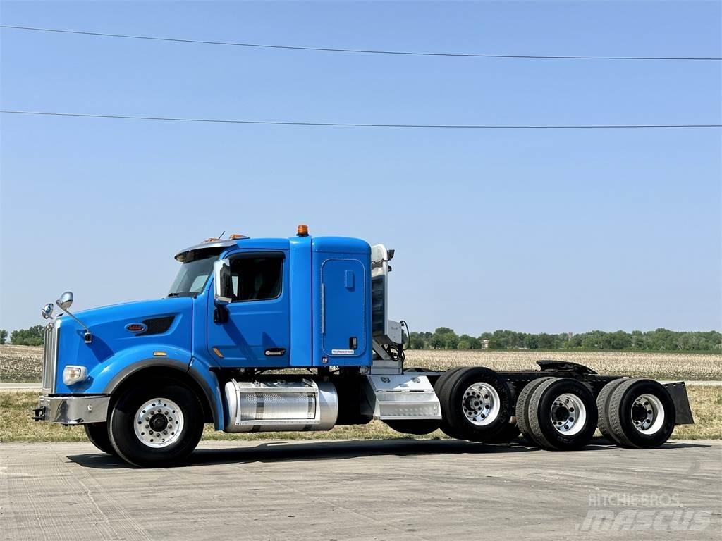 Peterbilt 567 Vlačilci
