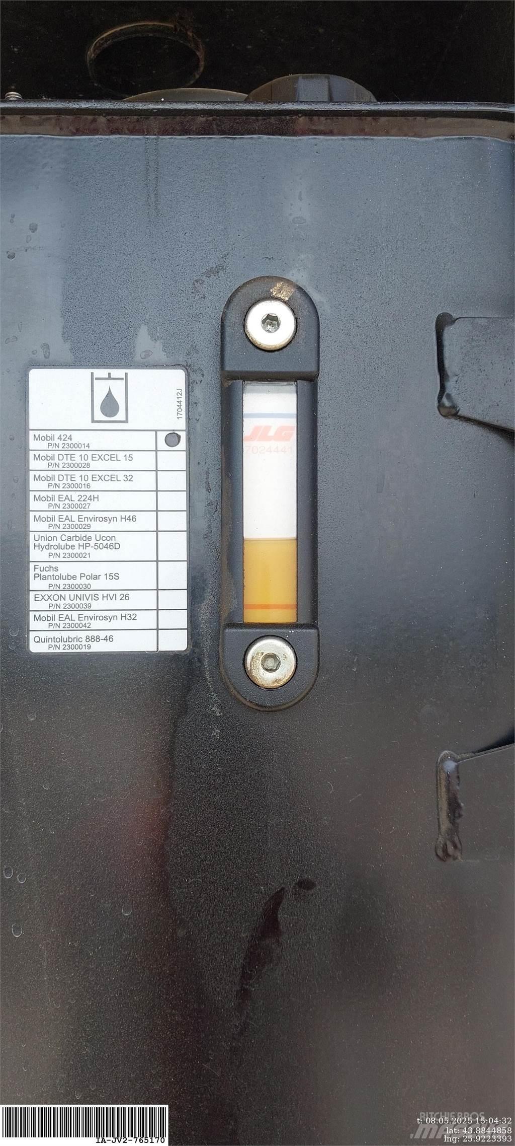 JLG 860SJ Zglobne dvižne ploščadi