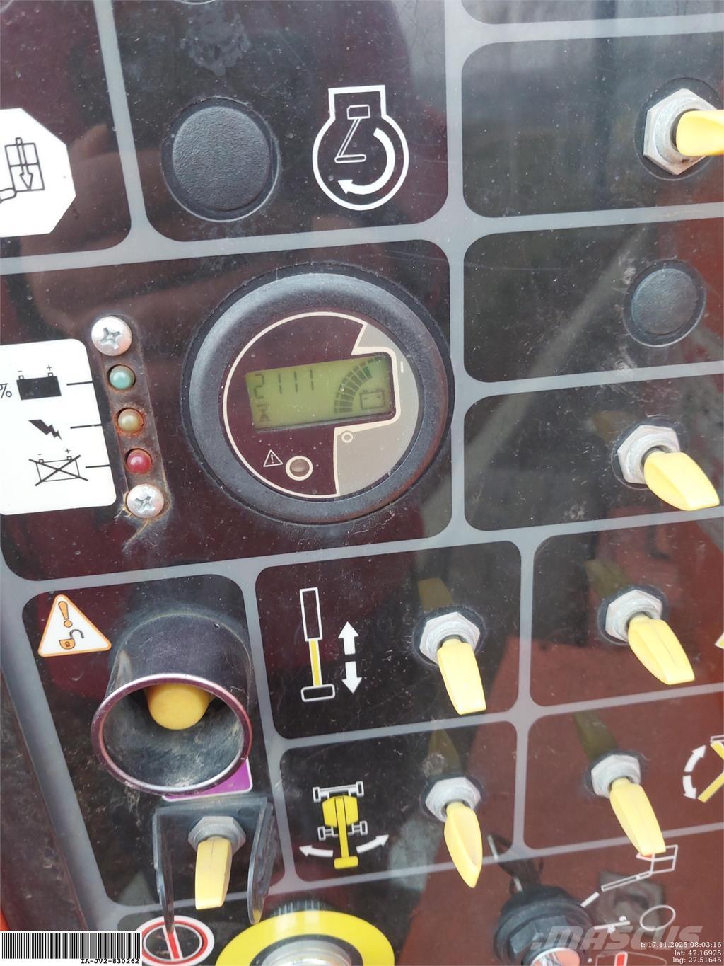 JLG E450AJ Zglobne dvižne ploščadi