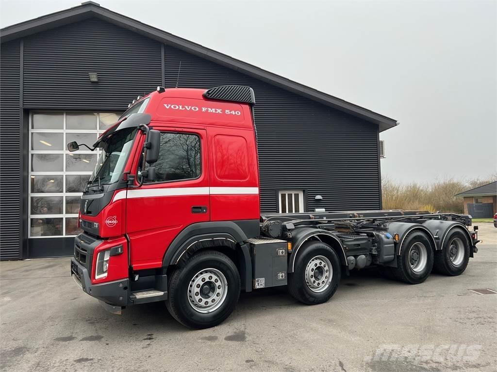 Volvo FMX540 Globe Razstavljivi tovornjaki z žičnimi dvigali
