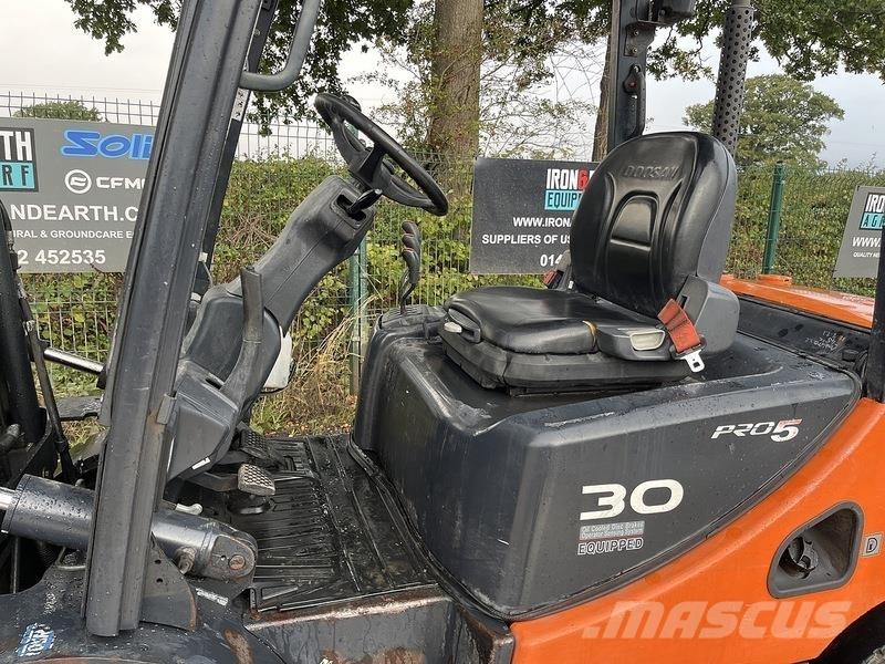 Doosan D30S-5 Viličarji - drugo