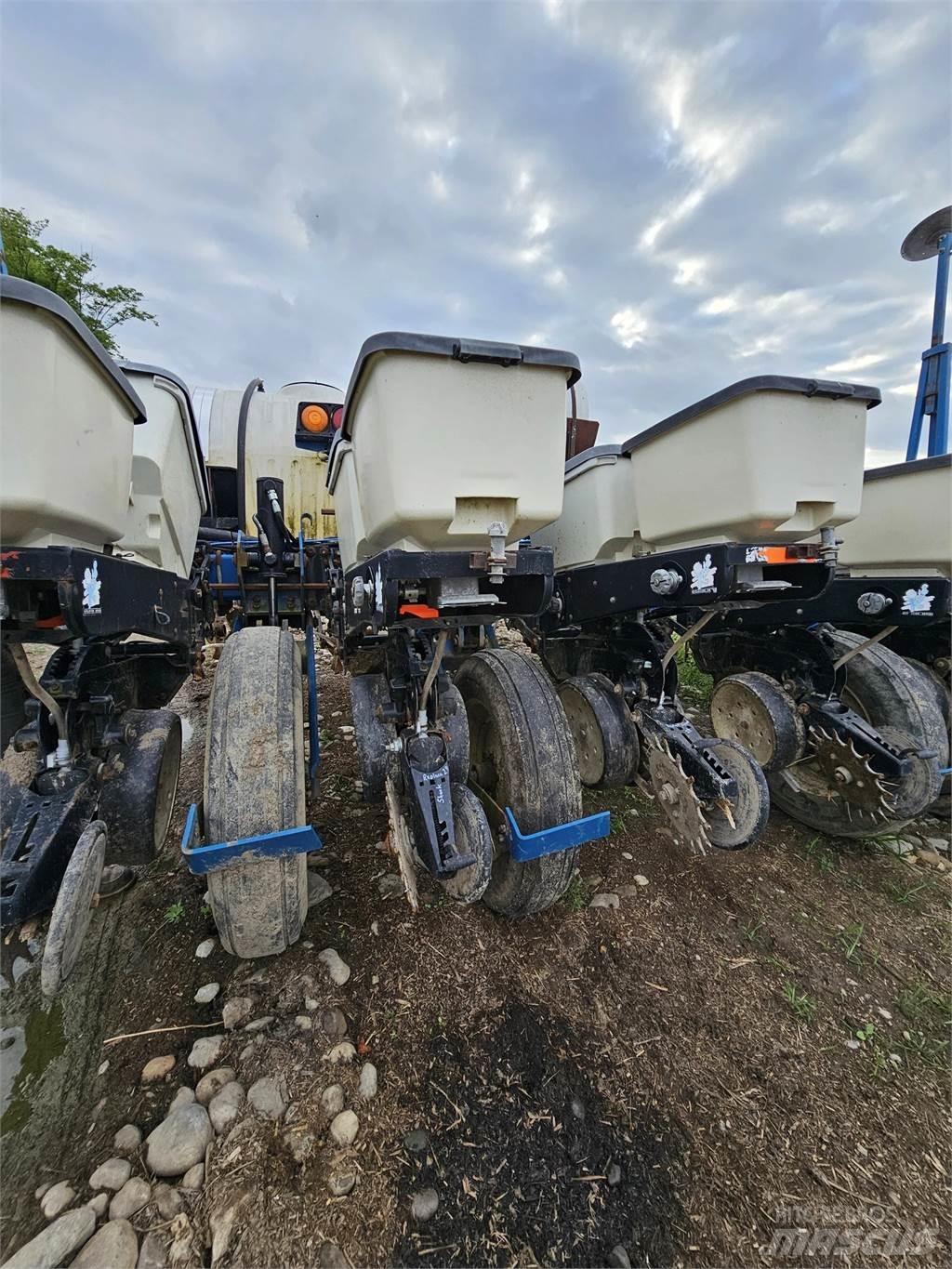 Kinze 3000 Drugi deli