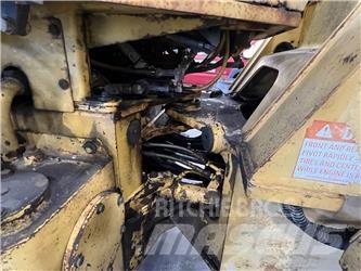 Komatsu WA180-1 Kolesni nakladalci
