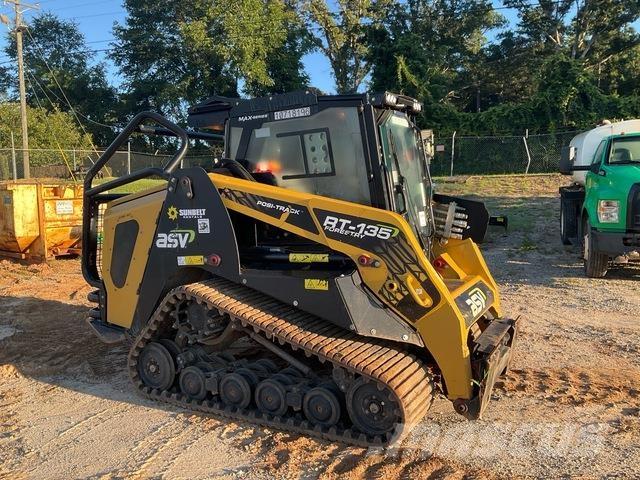 ASV RT135 Skid steer mini nakladalci