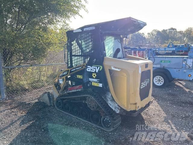 ASV RT40 Skid steer mini nakladalci