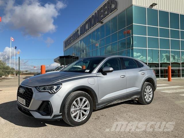 Audi Q3 Avtomobili