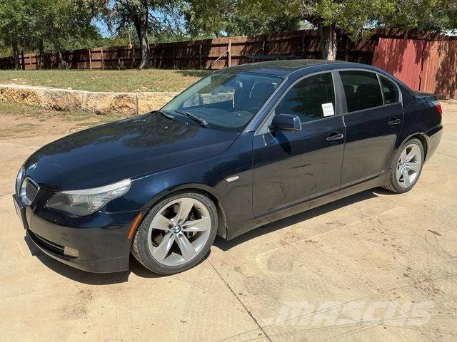 BMW 528i Avtomobili
