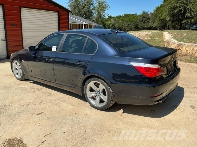 BMW 528i Avtomobili