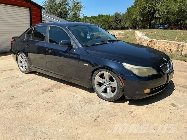 BMW 528i Avtomobili