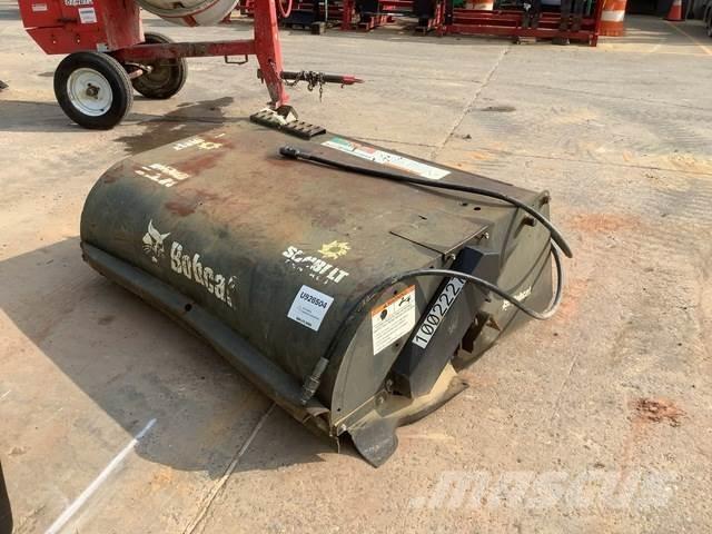 Bobcat 6707144 Cestni pometači
