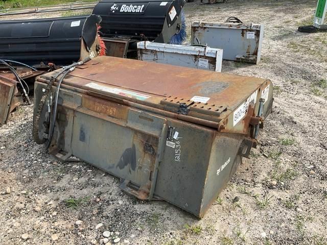 Bobcat 72 Cestni pometači