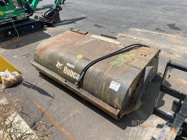 Bobcat 72 Cestni pometači