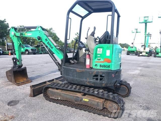 Bobcat E26 Bagri goseničarji