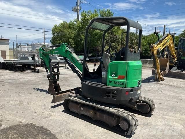 Bobcat E26 Bagri goseničarji