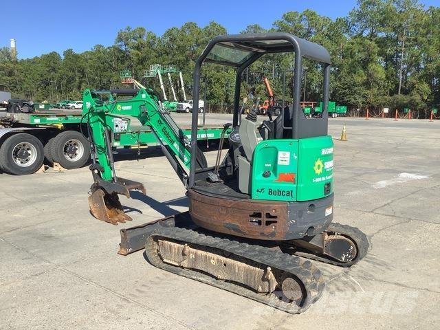 Bobcat E26 Bagri goseničarji