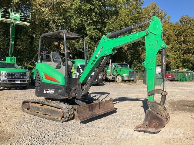 Bobcat E26 Bagri goseničarji
