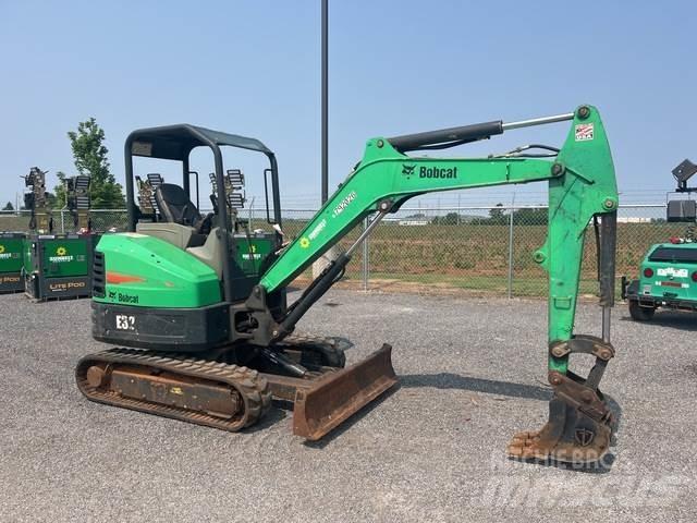Bobcat E32 Bagri goseničarji