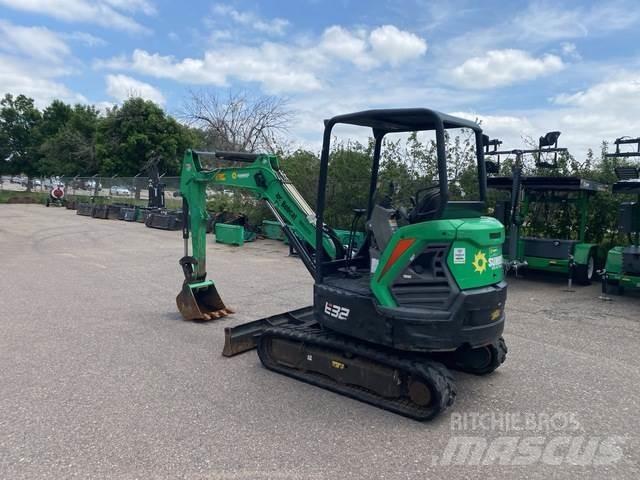 Bobcat E32 Bagri goseničarji
